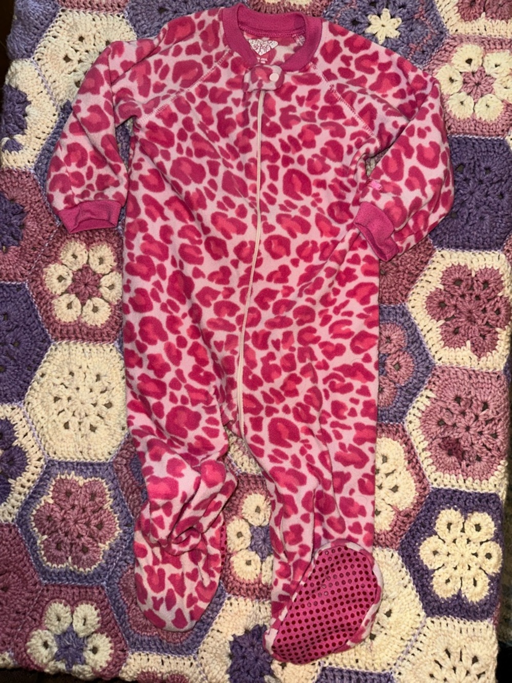🎉The Children's Place Pink & Hot Pink Leopard Fleece Footed Pajamas. F136